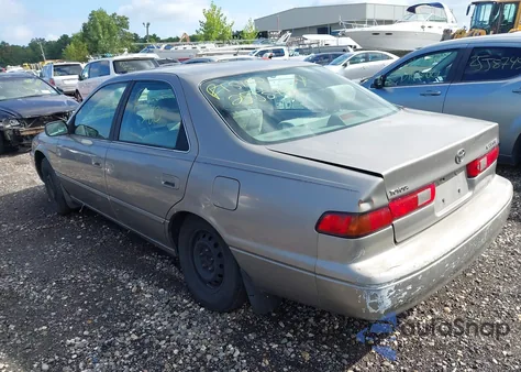 1998 Toyota Camry Le из США, поврежденный, VIN 4T1BG22KXWU309731